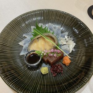 ナイフとフォークでの食事は緊張します